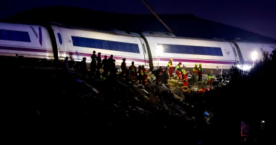 Cancillería confirma que un chileno viajaba en el tren accidentado en España: "Está bien y a salvo"