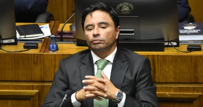 Carter acusa "enfermedad" de Argentina de no respetar tratados e insta a usar "antídoto": las FF.AA.