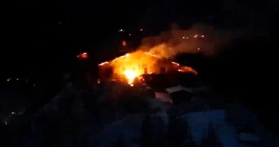 Incendio destruye antigua casa de montaña de Hitler en los Alpes: funcionaba como restaurante