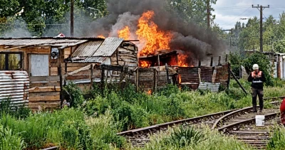 Incendio en campamento de Osorno deja dos viviendas totalmente destruidas y seis damnificados
