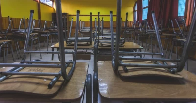 Las Condes suspende clases en todos sus establecimientos municipales ante desborde de quebradas