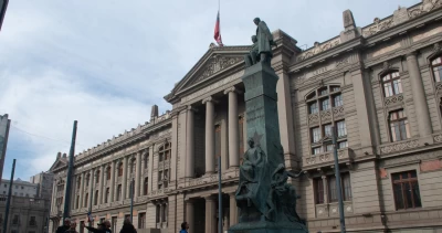 Libertarios estudian acusar constitucionalmente a ministros de la Suprema por rebaja a violadores