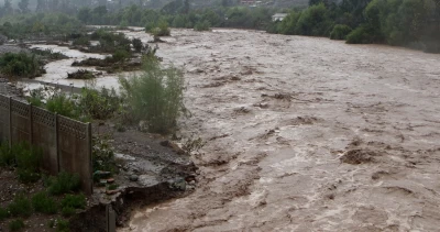 Lluvia deja al río Elqui con turbiedad extrema y obliga a activar reserva de respaldo de agua potable