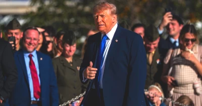 Pese a límite constitucional, Trump dice tener derecho a otra candidatura apuntando a "trampa" en 2020