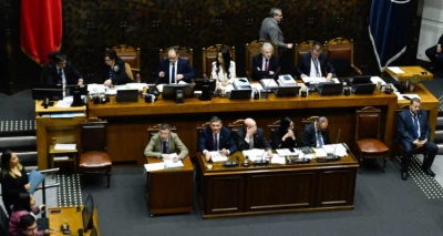 Senado aprueba por 26 votos contra 24 la rebaja del impuesto a las empresas y reintegración tributaria