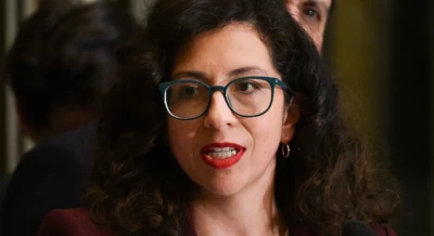 Yeomans prepara primera ofensiva del FA bajo su mandato contra el gobierno de Kast: Agenda pro empleo