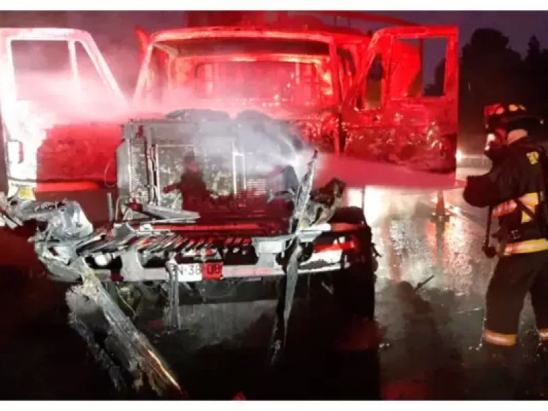 En Ruta 5 Sur en Collipulli, un camión incendiado deja atentado y demoras en plena ruta